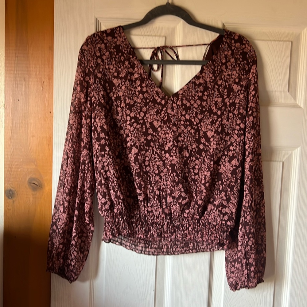 Nine Britton Ling Sleeve Top